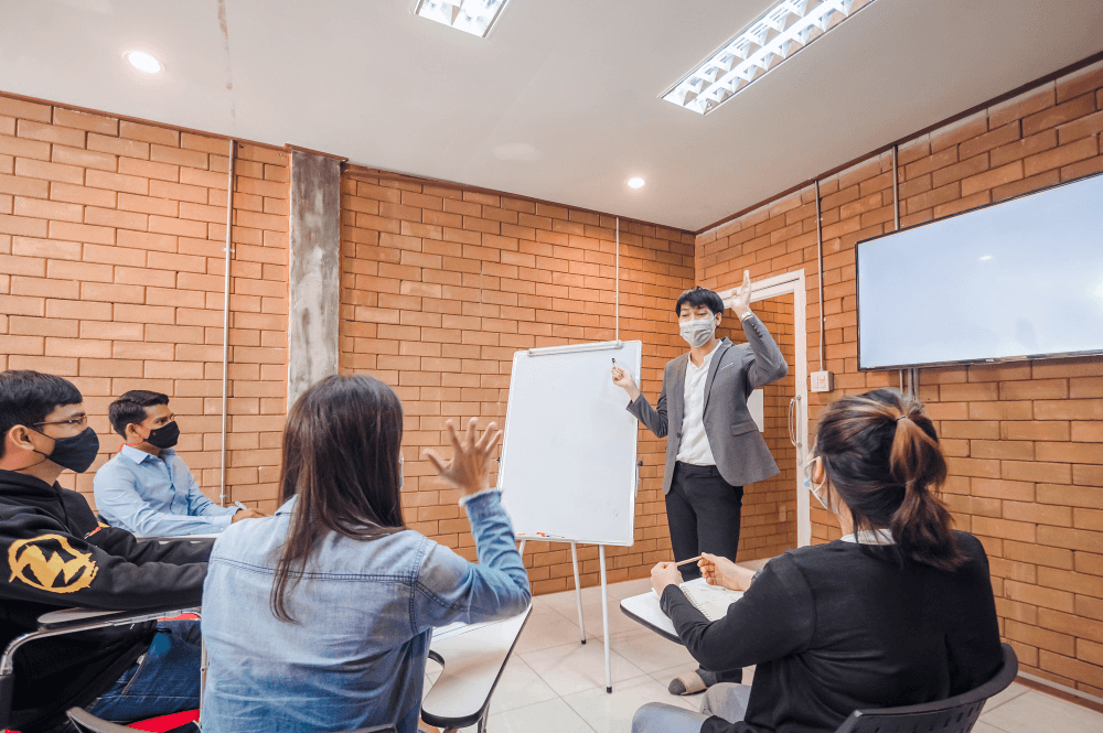 Guest lectures from industry experts