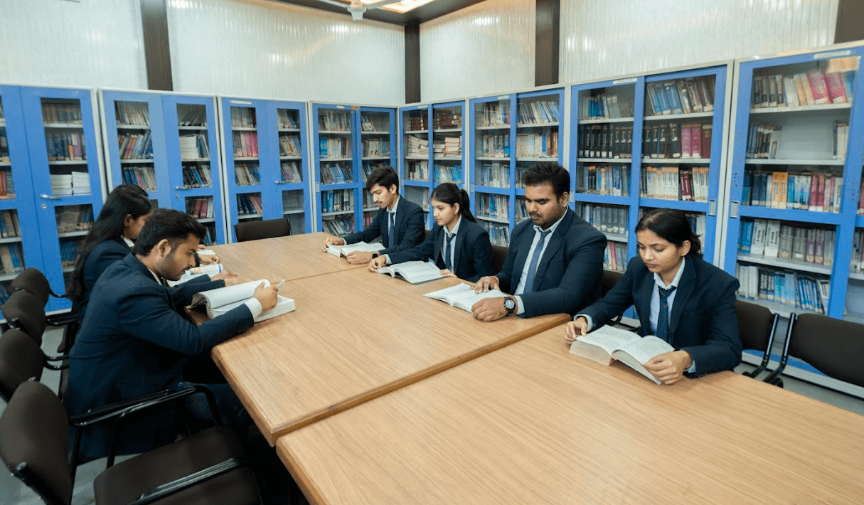 Scientific seminars and expert lectures
